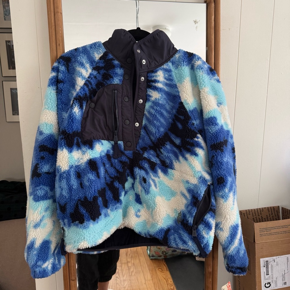 Free people Sherpa pull over blue jacket sweater